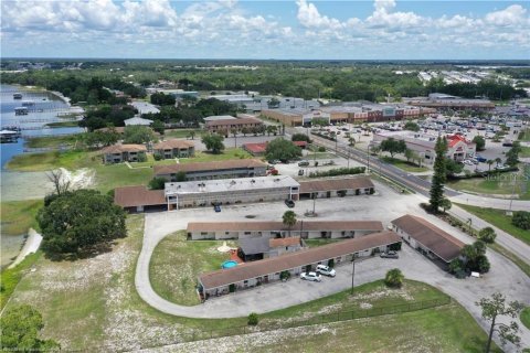 Commercial property in Sebring, Florida 1629.23 sq.m. № 2291190 - photo 16
