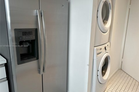 Copropriété à vendre à Miami, Floride: 2 chambres, 152.36 m2 № 1927665 - photo 17