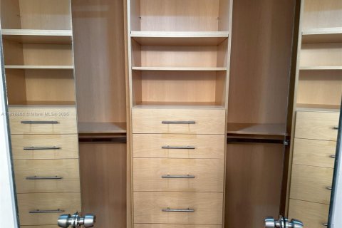 Copropriété à vendre à Miami, Floride: 2 chambres, 152.36 m2 № 1927665 - photo 26