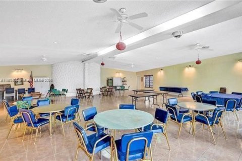 Condominio en alquiler en Hallandale Beach, Florida, 1 dormitorio, 60.39 m2 № 1890902 - foto 22