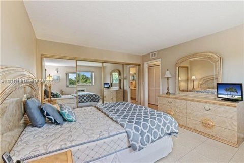 Condominio en alquiler en Hallandale Beach, Florida, 1 dormitorio, 60.39 m2 № 1890902 - foto 17