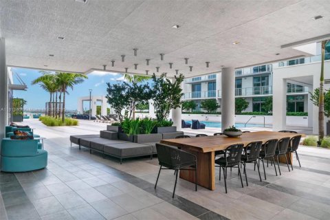 Condo in Miami, Florida, 1 bedroom  № 1753100 - photo 21