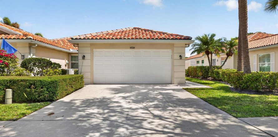 Villa ou maison à Palm City, Floride 2 chambres, 156.08 m2 № 2087411