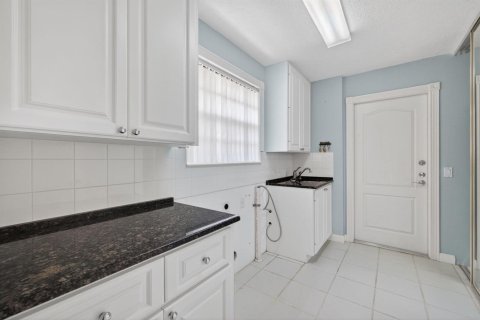 Villa ou maison à vendre à Palm City, Floride: 2 chambres, 156.08 m2 № 2087411 - photo 27