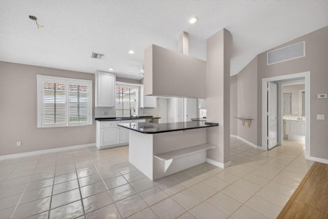 Villa ou maison à vendre à Palm City, Floride: 2 chambres, 156.08 m2 № 2087411 - photo 10