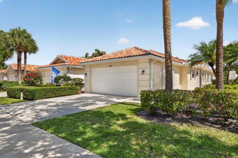 Villa ou maison à vendre à Palm City, Floride: 2 chambres, 156.08 m2 № 2087411 - photo 2