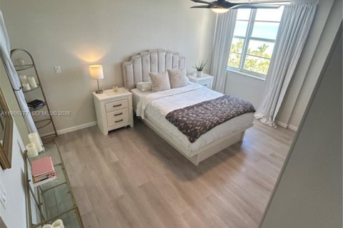 Condo in Miami Beach, Florida, 1 bedroom  № 2052483 - photo 22