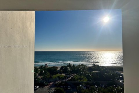 Condo in Miami Beach, Florida, 1 bedroom  № 2052483