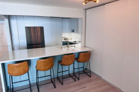 Condo in Miami Beach, Florida, 1 bedroom  № 2052483 - photo 13