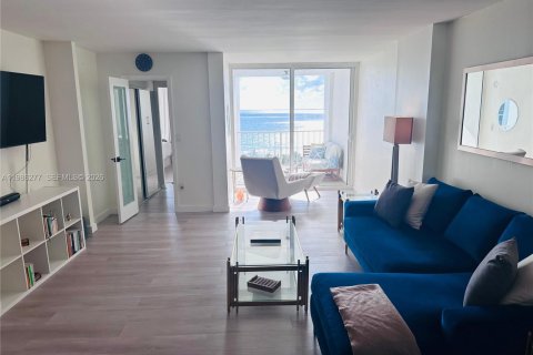 Condo in Miami Beach, Florida, 1 bedroom  № 2052483 - photo 4