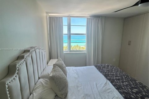 Condo in Miami Beach, Florida, 1 bedroom  № 2052483 - photo 19