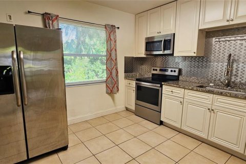 Villa ou maison à louer à Largo, Floride: 2 chambres, 71.35 m2 № 1813773 - photo 3