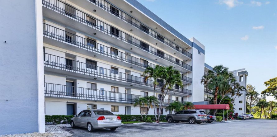 Condo in Lake Worth, Florida, 2 bedrooms  № 2251477