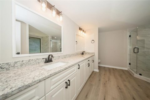 Casa en venta en Tampa, Florida, 4 dormitorios, 245.35 m2 № 1540312 - foto 26