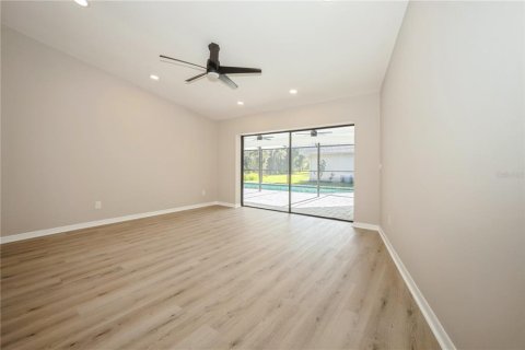 Casa en venta en Tampa, Florida, 4 dormitorios, 245.35 m2 № 1540312 - foto 19