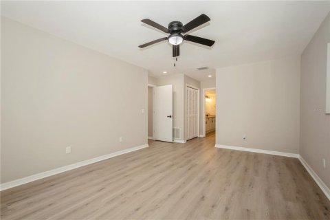 Casa en venta en Tampa, Florida, 4 dormitorios, 245.35 m2 № 1540312 - foto 24