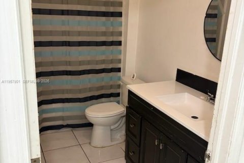 Снять в аренду виллу или дом в Форт Майерс, Флорида 4 спальни, № 2020748 - фото 14