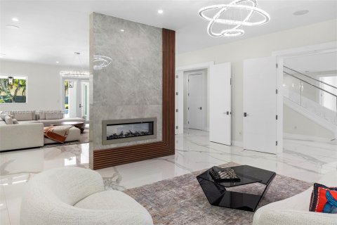 Villa ou maison à louer à Palmetto Bay, Floride: 7 chambres, 755.2 m2 № 1956730 - photo 11