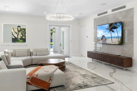 Villa ou maison à louer à Palmetto Bay, Floride: 7 chambres, 755.2 m2 № 1956730 - photo 8