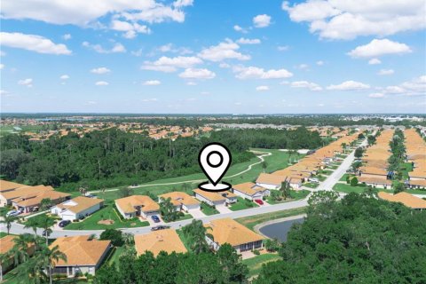 House in Lake Wales, Florida 3 bedrooms, 171.59 sq.m. № 2151177 - photo 2