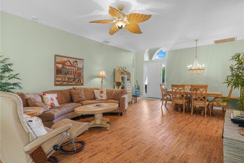 House in Lake Wales, Florida 3 bedrooms, 171.59 sq.m. № 2151177 - photo 3