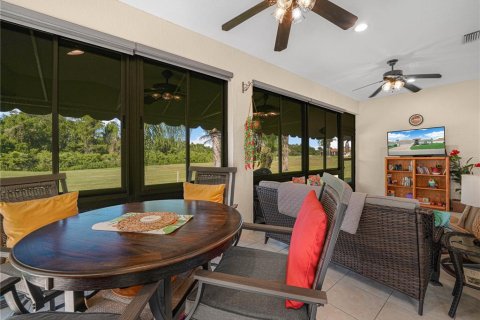 House in Lake Wales, Florida 3 bedrooms, 171.59 sq.m. № 2151177 - photo 14