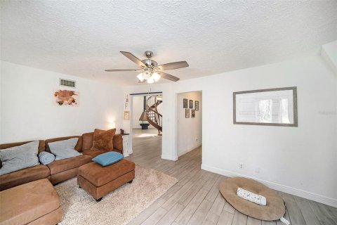 Villa ou maison à vendre à New Port Richey, Floride: 3 chambres, 176.79 m2 № 1815326 - photo 6