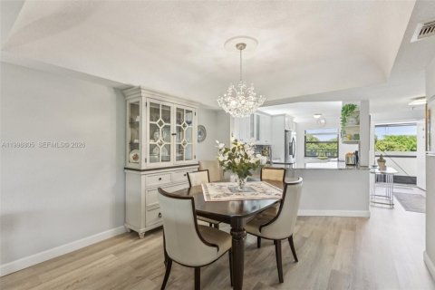 Copropriété à vendre à Boca Raton, Floride: 2 chambres, 140.84 m2 № 2066161 - photo 12
