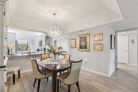 Copropriété à vendre à Boca Raton, Floride: 2 chambres, 140.84 m2 № 2066161 - photo 13