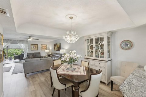 Copropriété à vendre à Boca Raton, Floride: 2 chambres, 140.84 m2 № 2066161 - photo 11