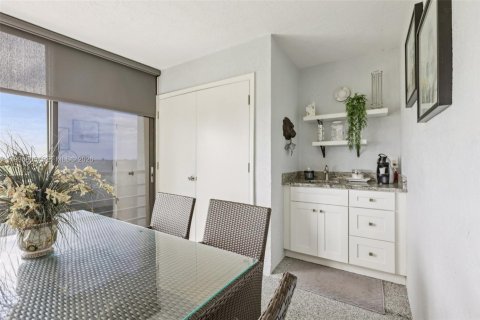 Copropriété à vendre à Boca Raton, Floride: 2 chambres, 140.84 m2 № 2066161 - photo 15