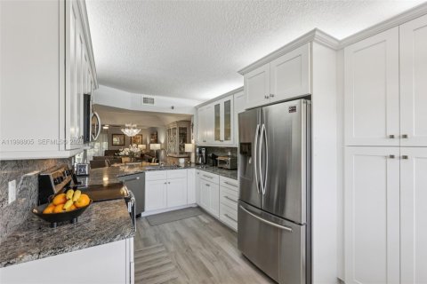 Copropriété à vendre à Boca Raton, Floride: 2 chambres, 140.84 m2 № 2066161 - photo 17