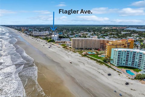 Condo in New Smyrna Beach, Florida, 3 bedrooms  № 1382472 - photo 2