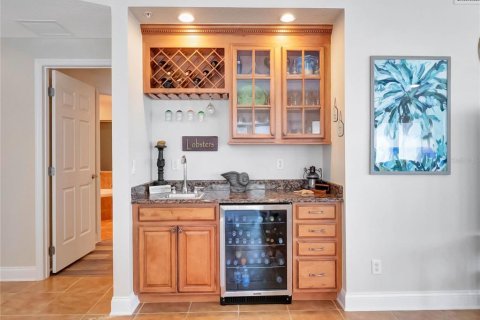 Condo in New Smyrna Beach, Florida, 3 bedrooms  № 1382472 - photo 12