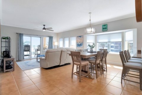 Condo in New Smyrna Beach, Florida, 3 bedrooms  № 1382472 - photo 5