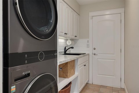 House in Palm Harbor, Florida 3 bedrooms, 152.55 sq.m. № 1745515 - photo 30