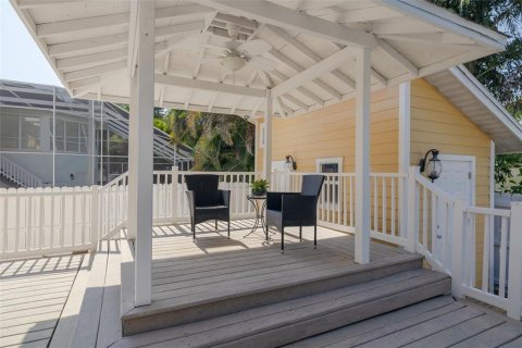 House in Palm Harbor, Florida 3 bedrooms, 152.55 sq.m. № 1745515 - photo 17