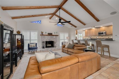 House in Palm Harbor, Florida 3 bedrooms, 152.55 sq.m. № 1745515 - photo 6