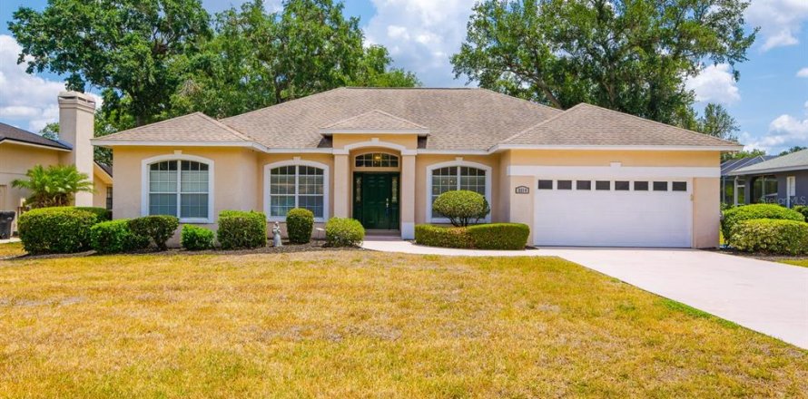 House in Lakeland, Florida 4 bedrooms, 202.25 sq.m. № 1679996