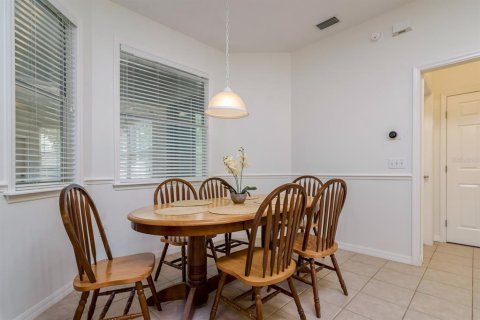 House in Lakeland, Florida 4 bedrooms, 202.25 sq.m. № 1679996 - photo 9