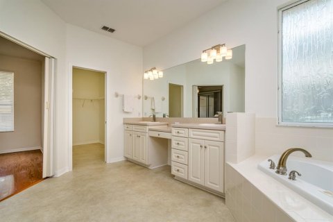 House in Lakeland, Florida 4 bedrooms, 202.25 sq.m. № 1679996 - photo 22