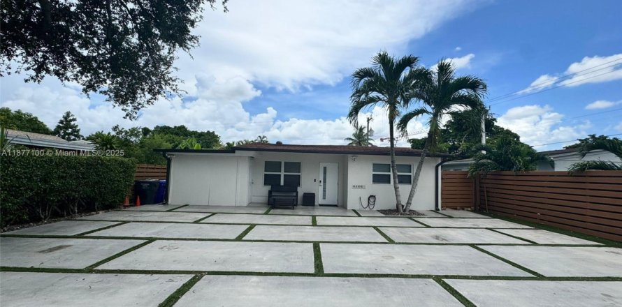 Villa ou maison à Hollywood, Floride 2 chambres, 109.9 m2 № 1923946