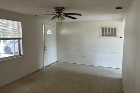 Villa ou maison à louer à Holiday, Floride: 2 chambres, 95.88 m2 № 1796078 - photo 5
