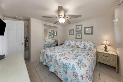Condo in Dunedin, Florida, 2 bedrooms  № 2114952 - photo 27