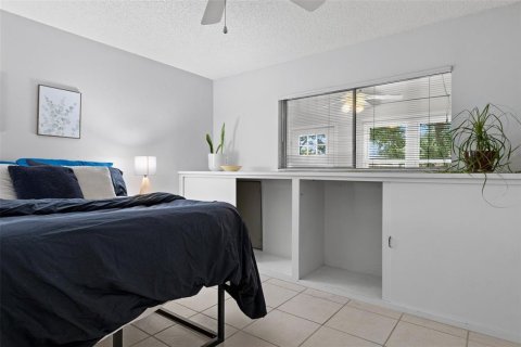 Condo in Palm Harbor, Florida, 1 bedroom  № 1670887 - photo 9