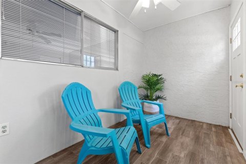 Condo in Palm Harbor, Florida, 1 bedroom  № 1670887 - photo 19