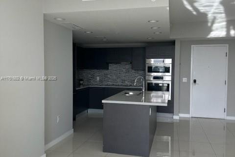 Купить кондоминиум в Дорал, Флорида 2 спальни, 99.96м2, № 2016971 - фото 3