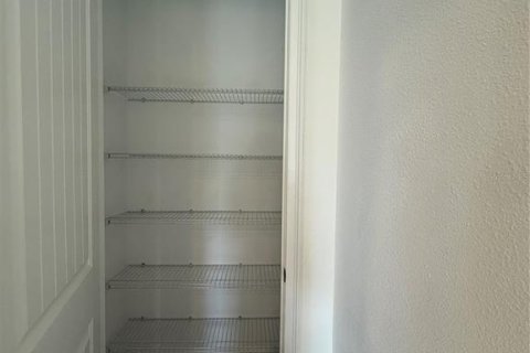 Villa ou maison à vendre à Kissimmee, Floride: 2 chambres, 110.37 m2 № 2135972 - photo 12