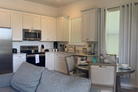 Villa ou maison à vendre à Kissimmee, Floride: 2 chambres, 110.37 m2 № 2135972 - photo 4