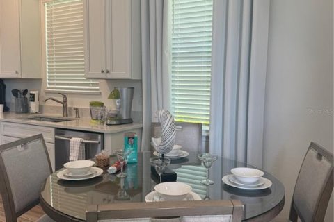 Villa ou maison à vendre à Kissimmee, Floride: 2 chambres, 110.37 m2 № 2135972 - photo 7